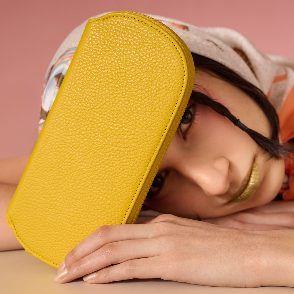 <itten-itten> Round Wallet / Yellow