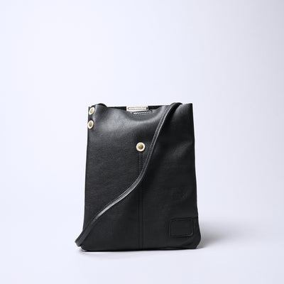 <Laisser Faire> Pieza Thin Gusset Shoulder Bag / Black