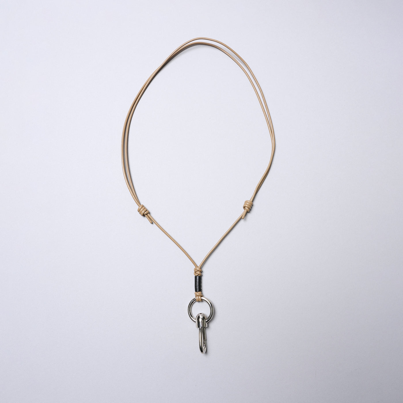 <SENTI FLATTER THE SENSES> Multi Leather Strap (Carabiner) / Camel