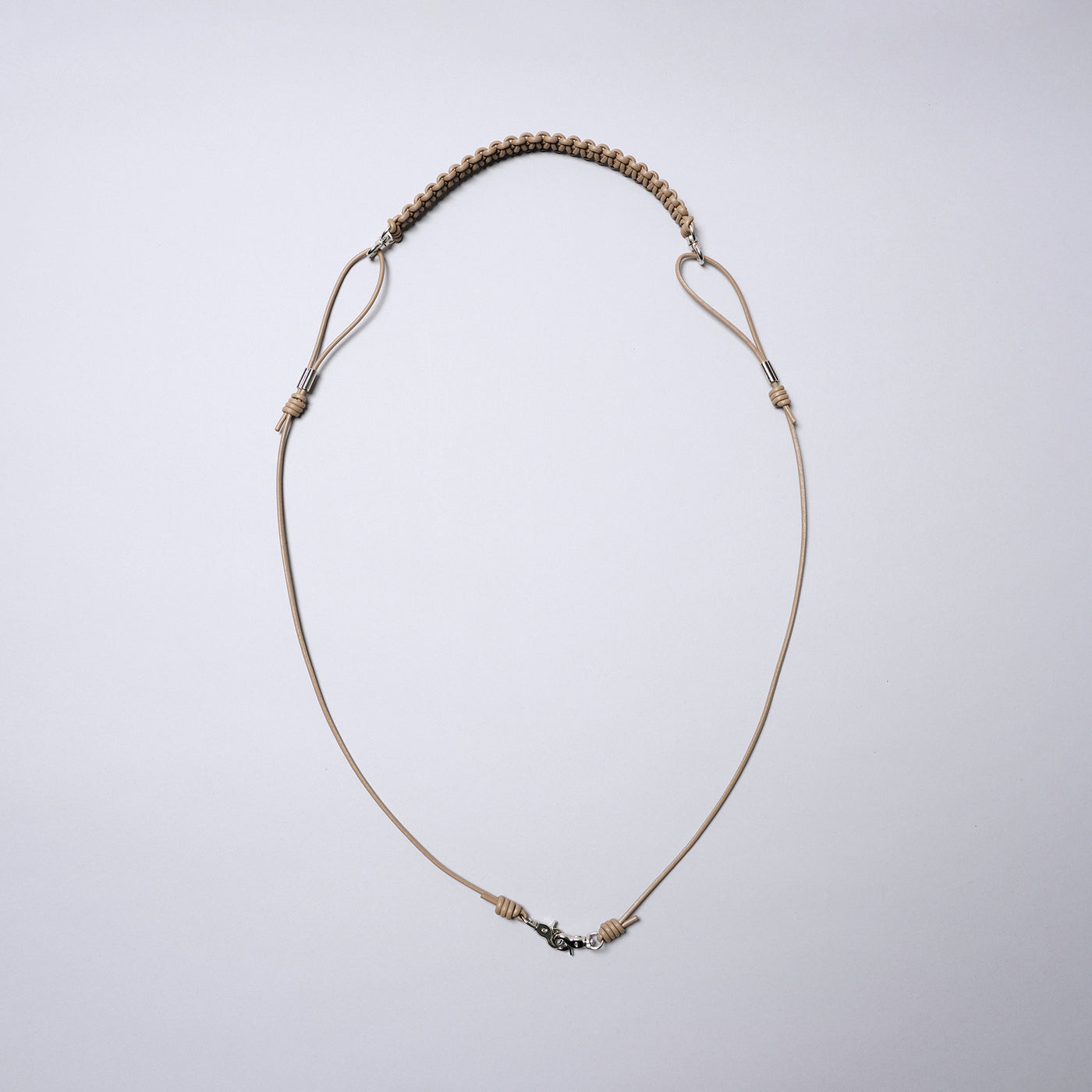 ＜センティ フラター ザ センシーズ＞レザーブレードマルチストラップ/キャメル