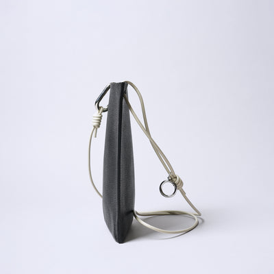 <SENTI FLATTER THE SENSES> Shrink Leather Mini Shoulder Bag / Black x Ivory