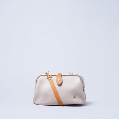 <kissora> Epika Shoulder Bag with Clasp Opening / Red