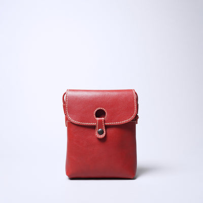 <Laisser Faire> Wolf Pouch Shaped Mini Shoulder Bag / Red