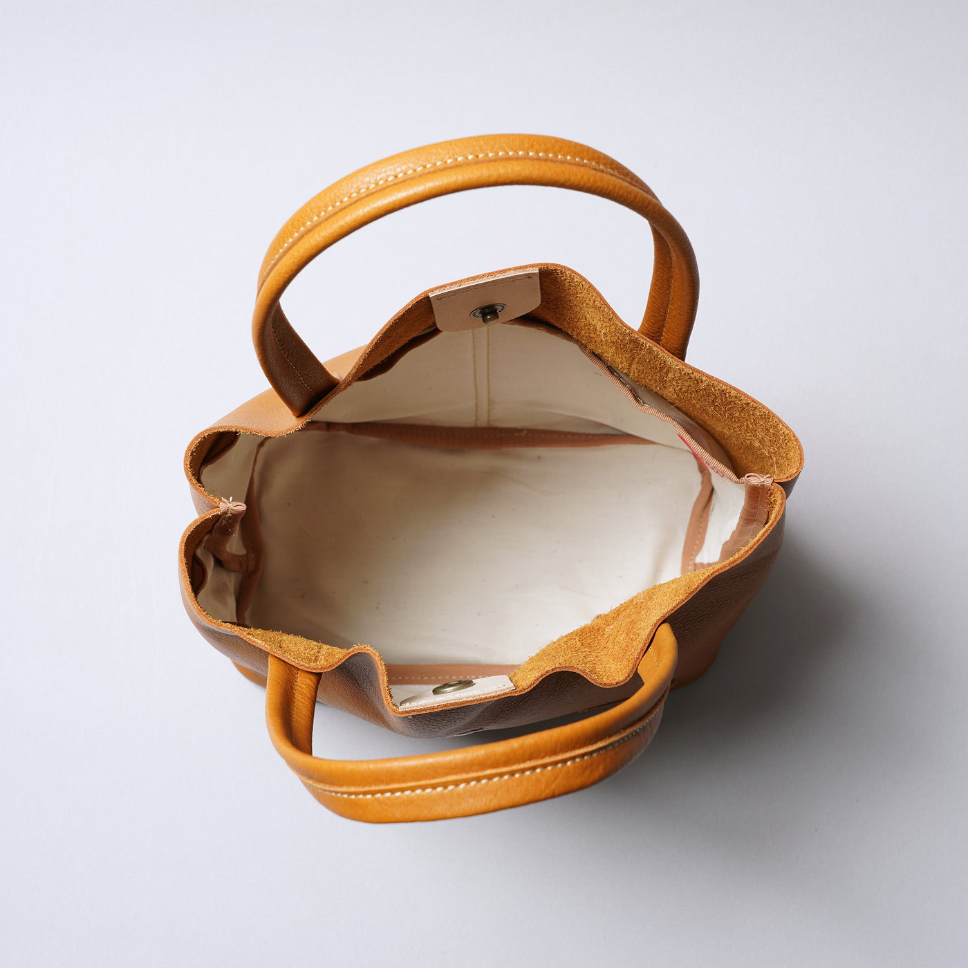 <Laisser Faire> Pieza Hand Bag / Red