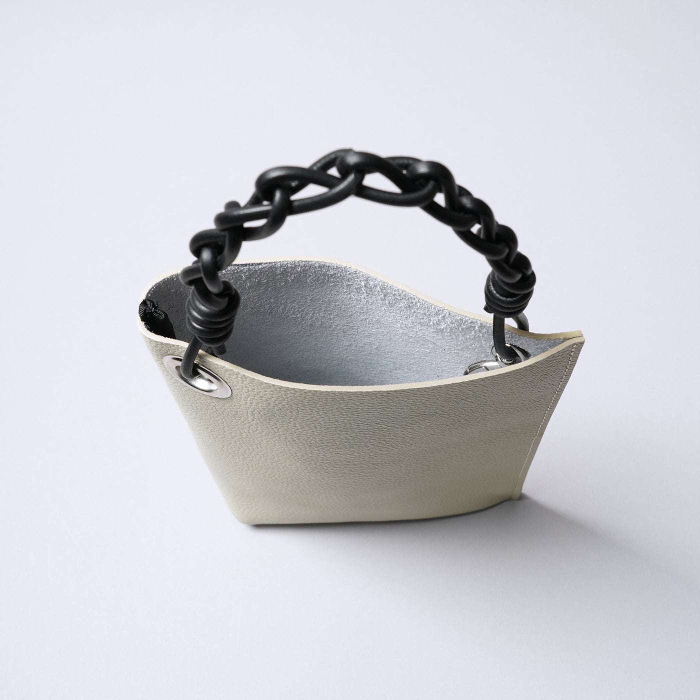 <SENTI FLATTER THE SENSES> Shrink Leather Chain Handle Mini Bag / Black