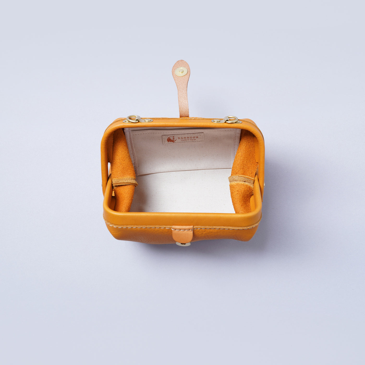 ＜kissora＞Epica 口金斜背包/黑色