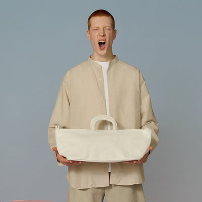 <numeri> Oblo Oblong Tote Bag / White