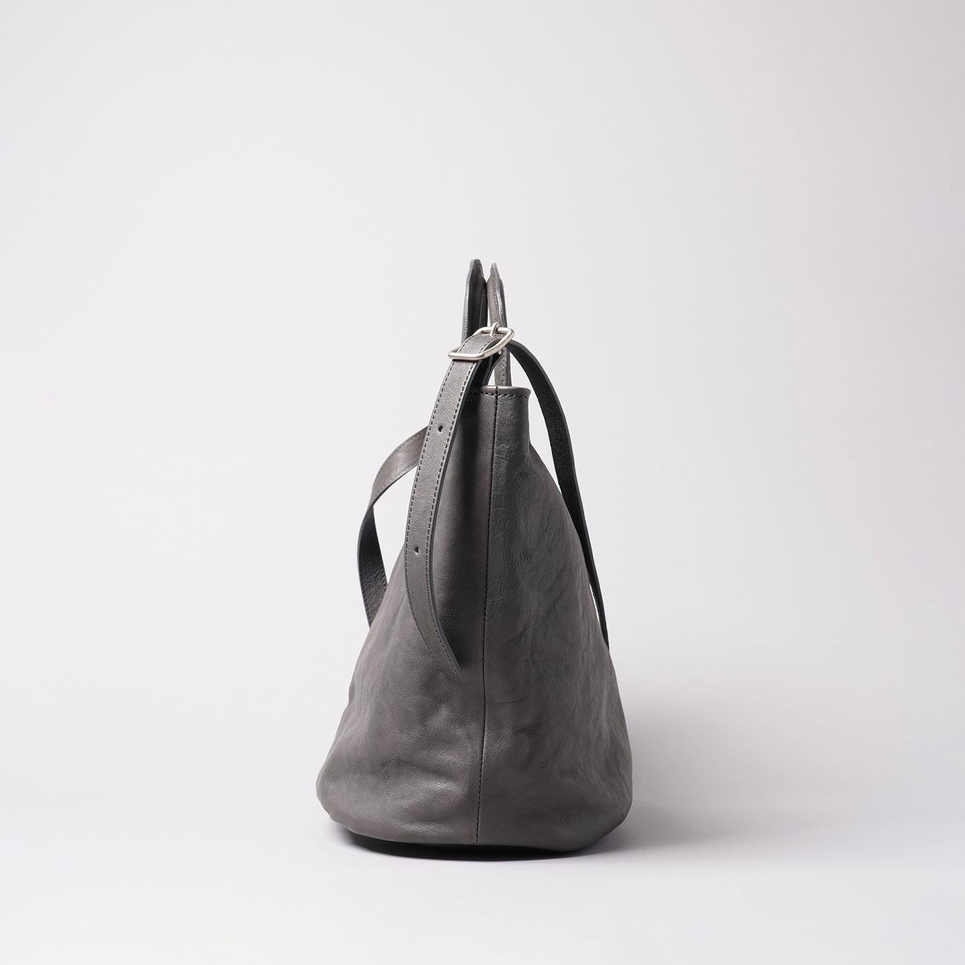 <numeri> Base Bucket Tote / Black