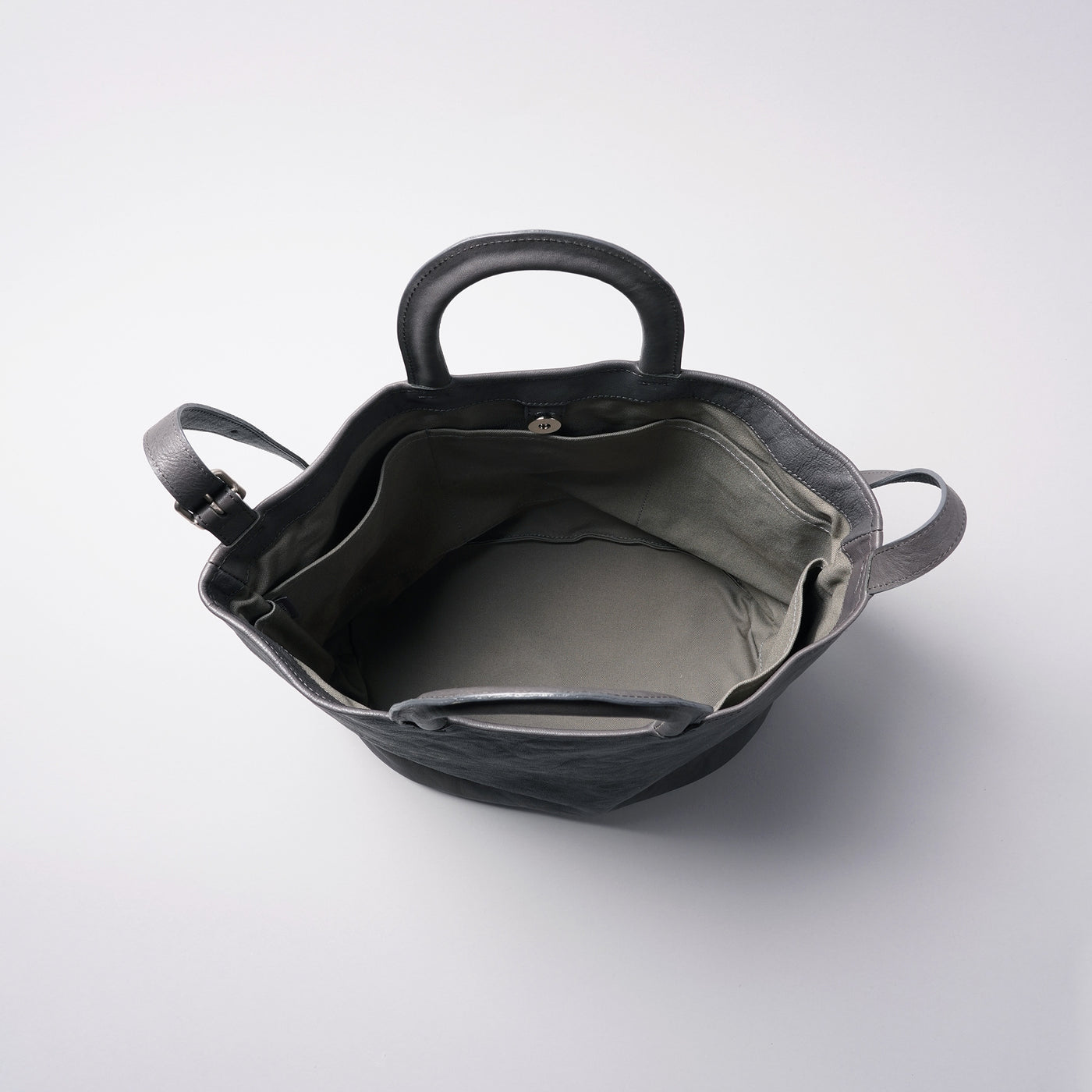 <numeri> Base Bucket Tote / Black