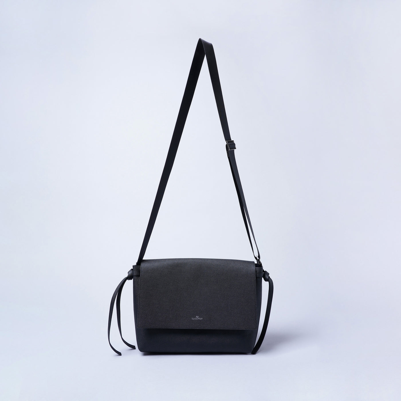 <BLACK IVORY> Square / Black