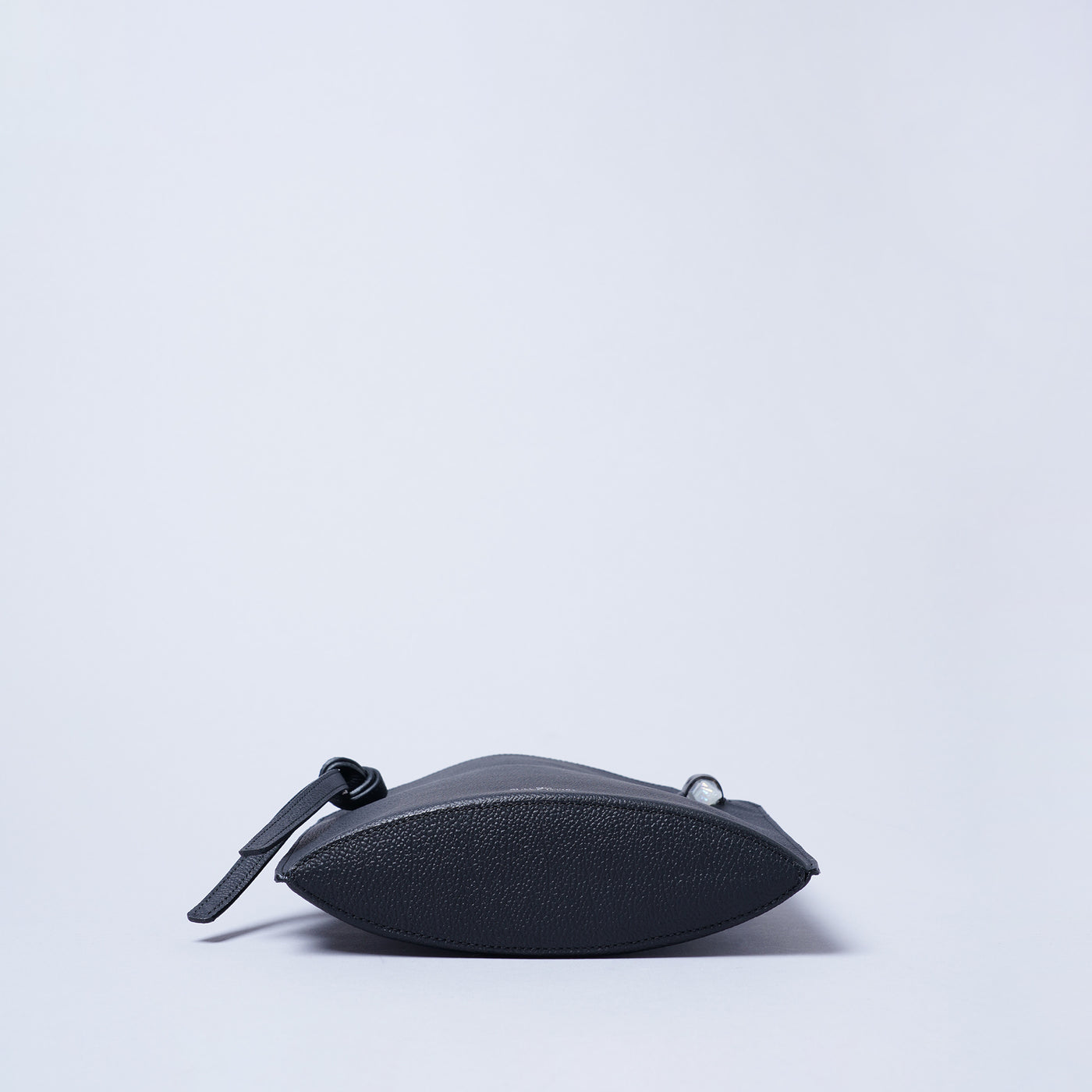 ＜BLACK IVORY＞Nem/黑色