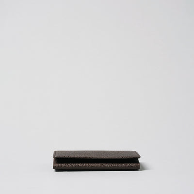 <Hawk Feathers>  Kuro-zan Leather Lacquered Business Card Holder with Gusset / Chocolate