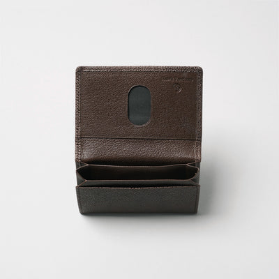 <Hawk Feathers>  Kuro-zan Leather Lacquered Business Card Holder with Gusset / Chocolate