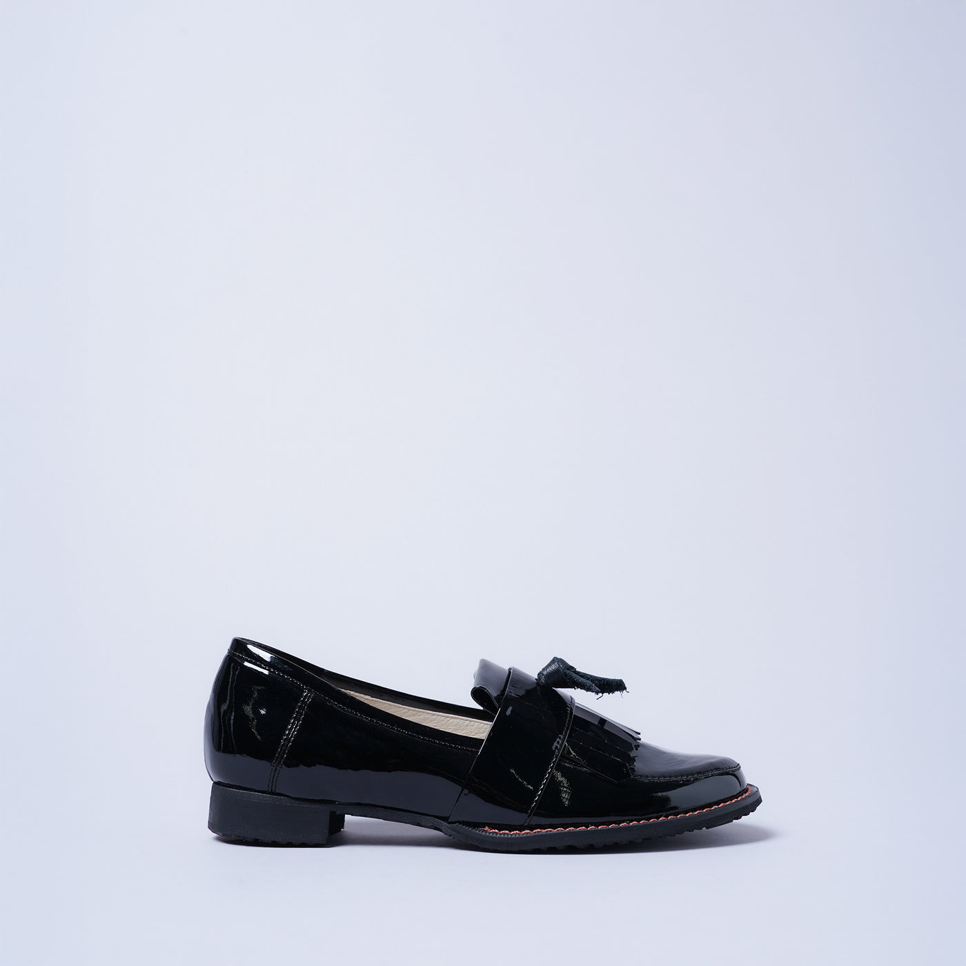 <KUTSUNE> LOAFER / Black Enamel (Black)