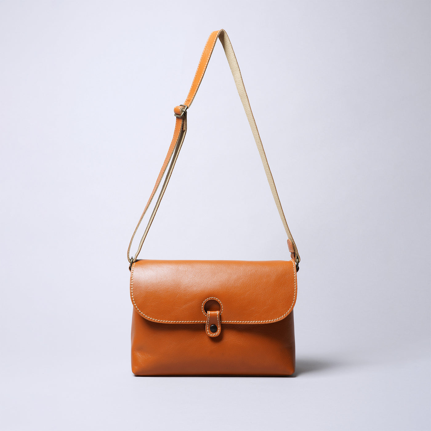 ＜レッセフェール＞ヴォルフ ショルダーバッグ/ブラック