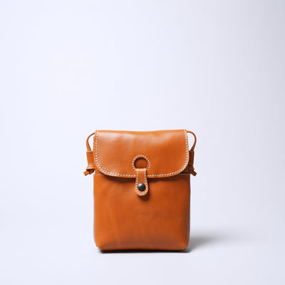 <Laisser Faire> Wolf Pouch Shaped Mini Shoulder Bag / Camel