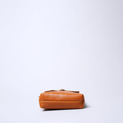 <Laisser Faire> Wolf Pouch Shaped Mini Shoulder Bag / Red