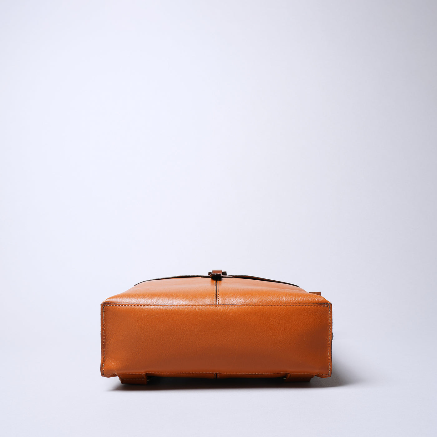 ＜レッセフェール＞サーチ ヌメ革コンビ リュック/レッド