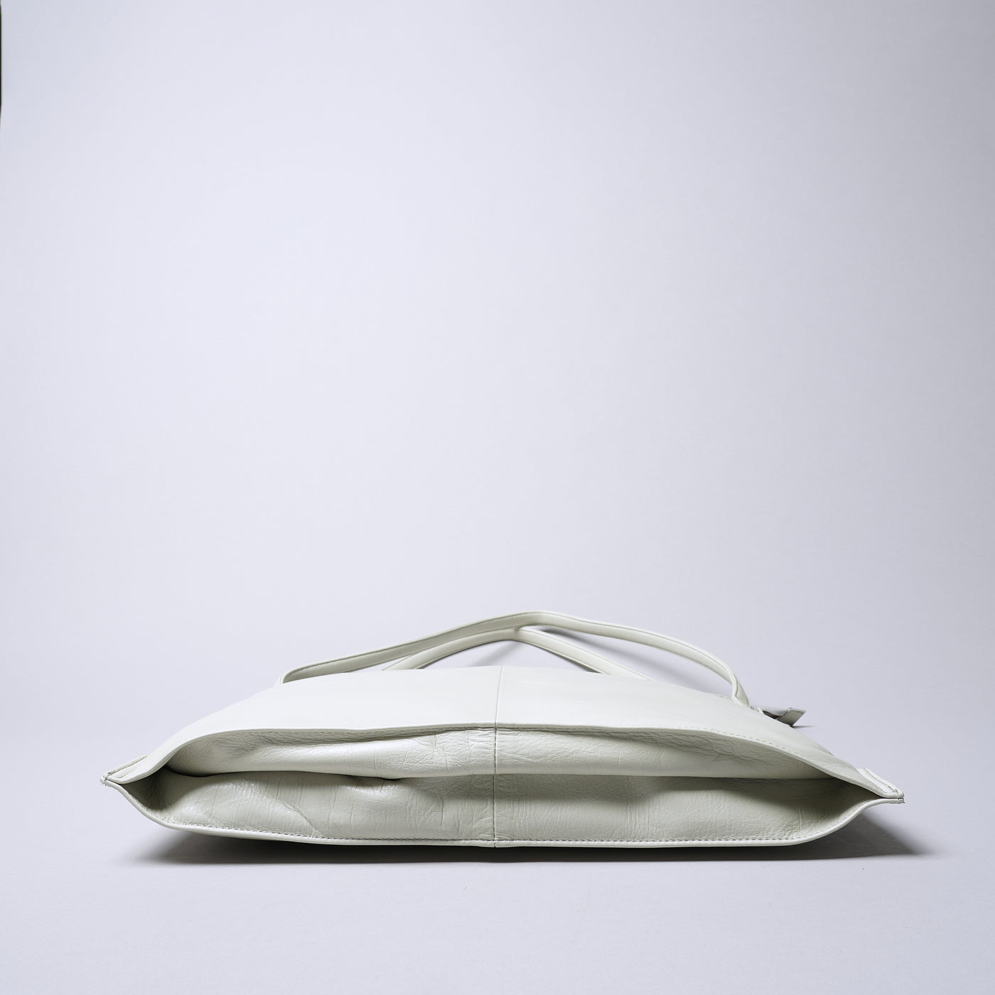 Fika 纖薄型A4托特包/黑色