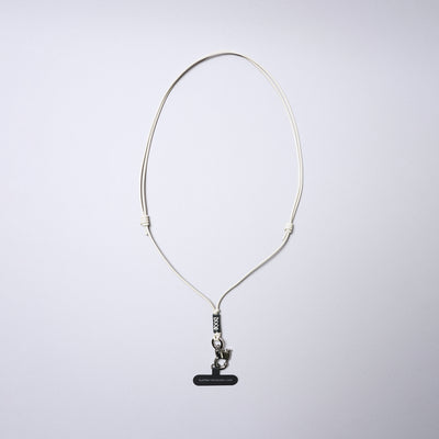 ＜センティ フラター ザ センシーズ＞スマホホルダー付きマルチレザーストラップ（プルアップフック）/ブラック