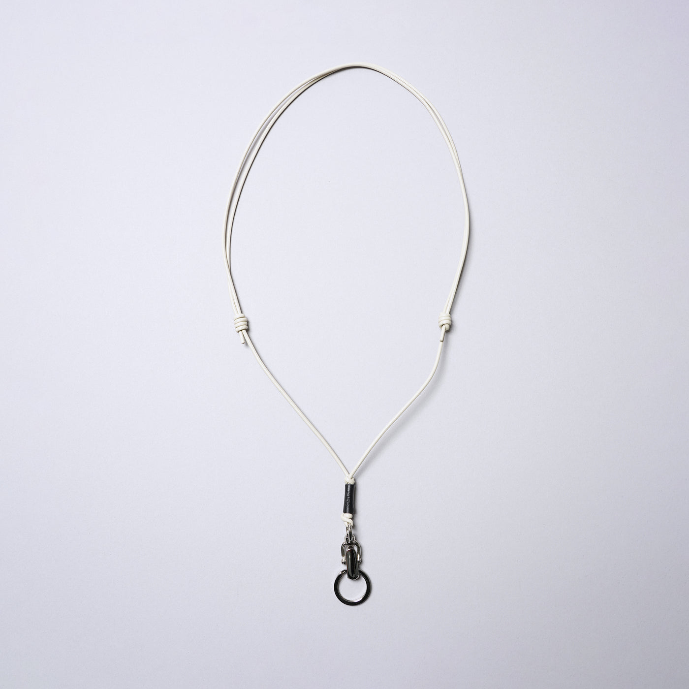 ＜センティ フラター ザ センシーズ＞マルチレザーストラップ（クリップフック）/ブラック