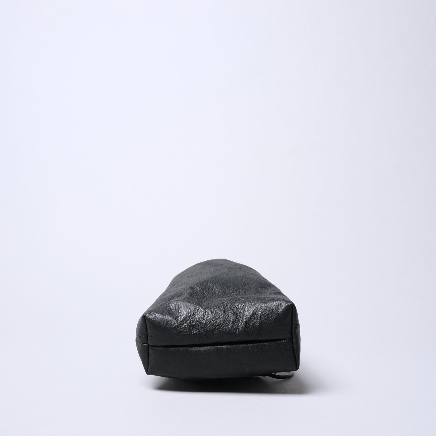 <SENTI FLATTER THE SENSES> Super Lightweight Dyneema Leather Drawstring Bag M  / Black x Camel