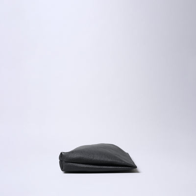 ＜センティ フラター ザ センシーズ＞シュリンクレザーショルダーバッグ/ブラック×アイボリー