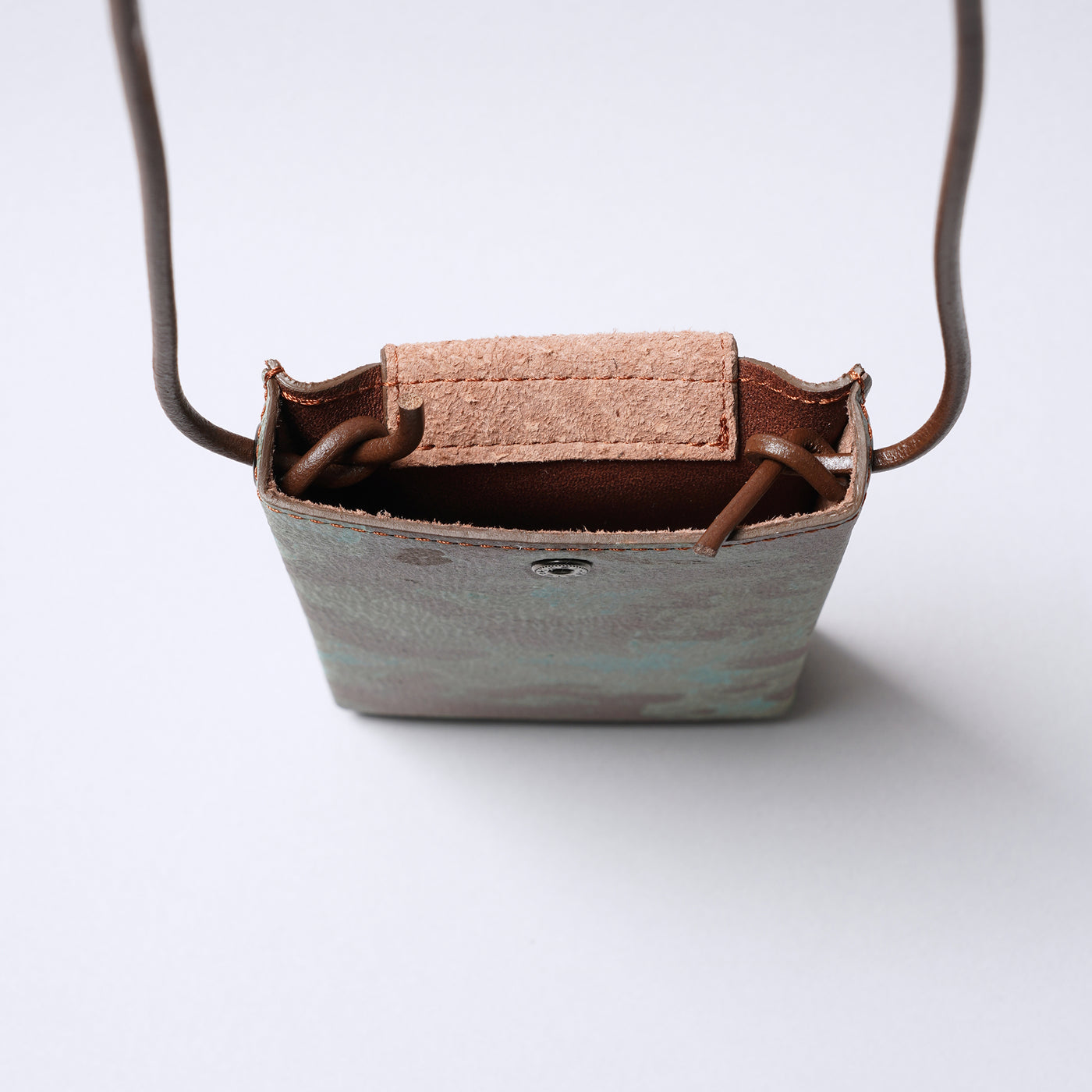 ＜keu＞Skinny Case S（7.5 inch）/紅銅鏽