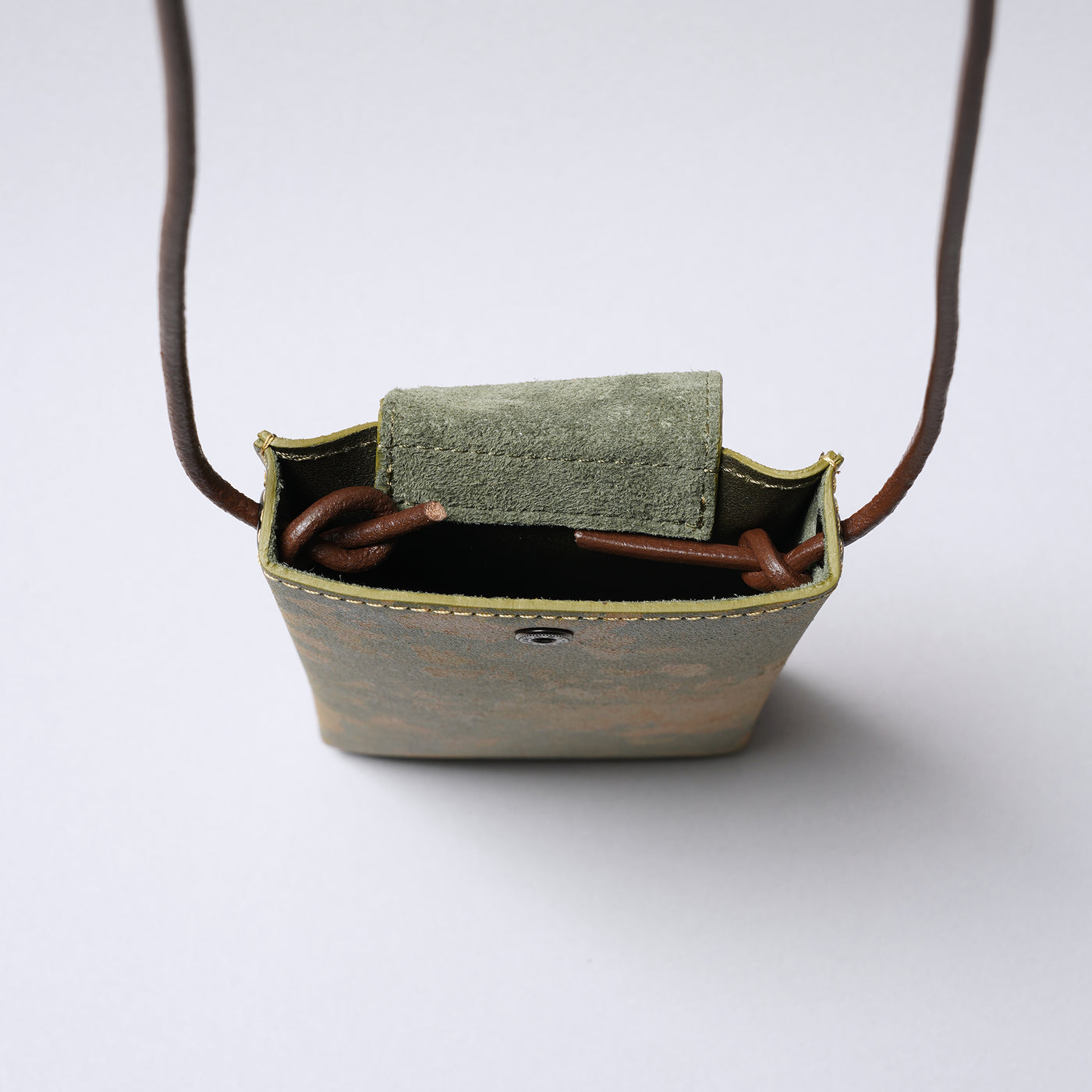 <keu> Skinny Case S (7.5inch) / Brass Rust