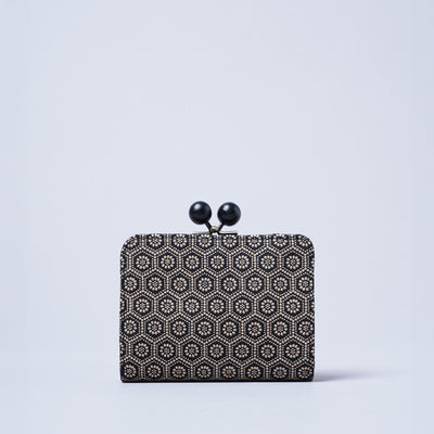 <kissora> Kotoinden Kiss Lock Half Wallet / Kikko (BEG)