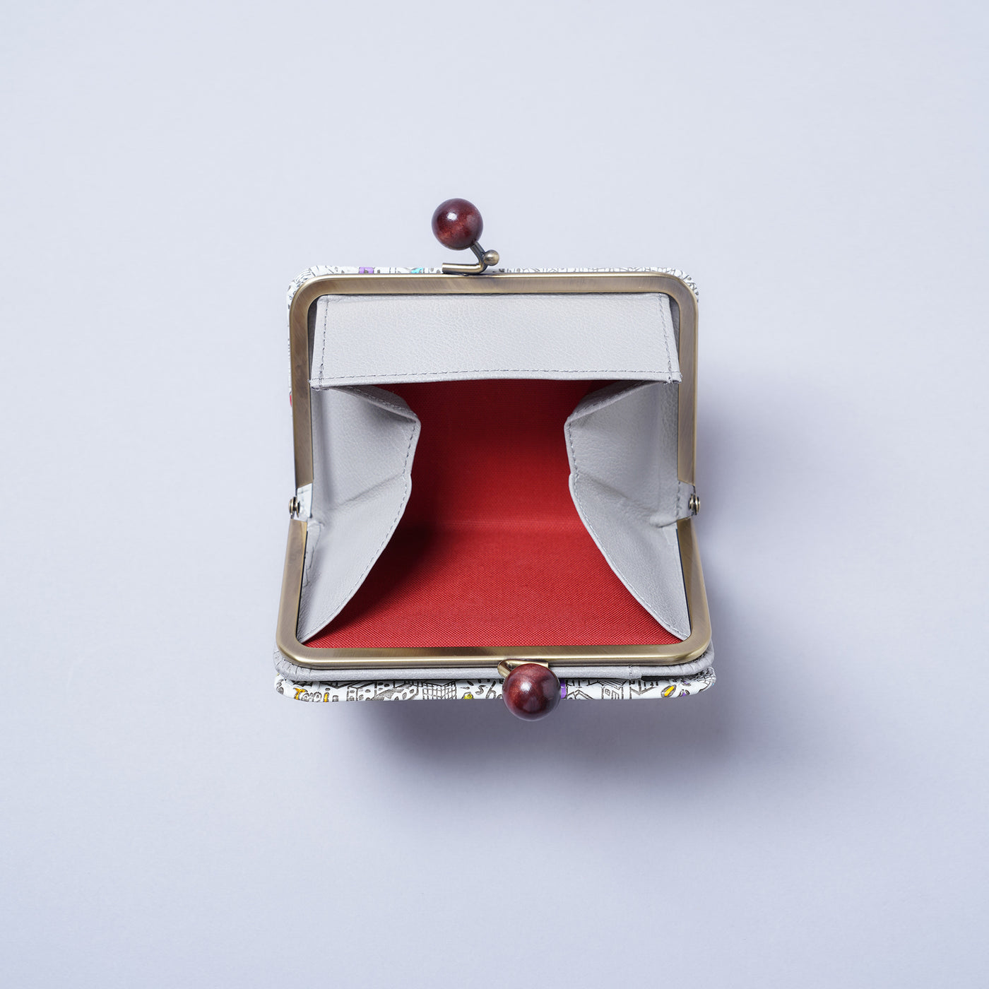 <kissora> Yuzen Bunko Kiss Lock Half Wallet / TOKYO (White)