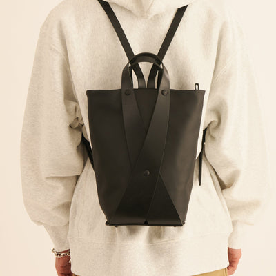 <Estine> Cradle series leather backpack/black