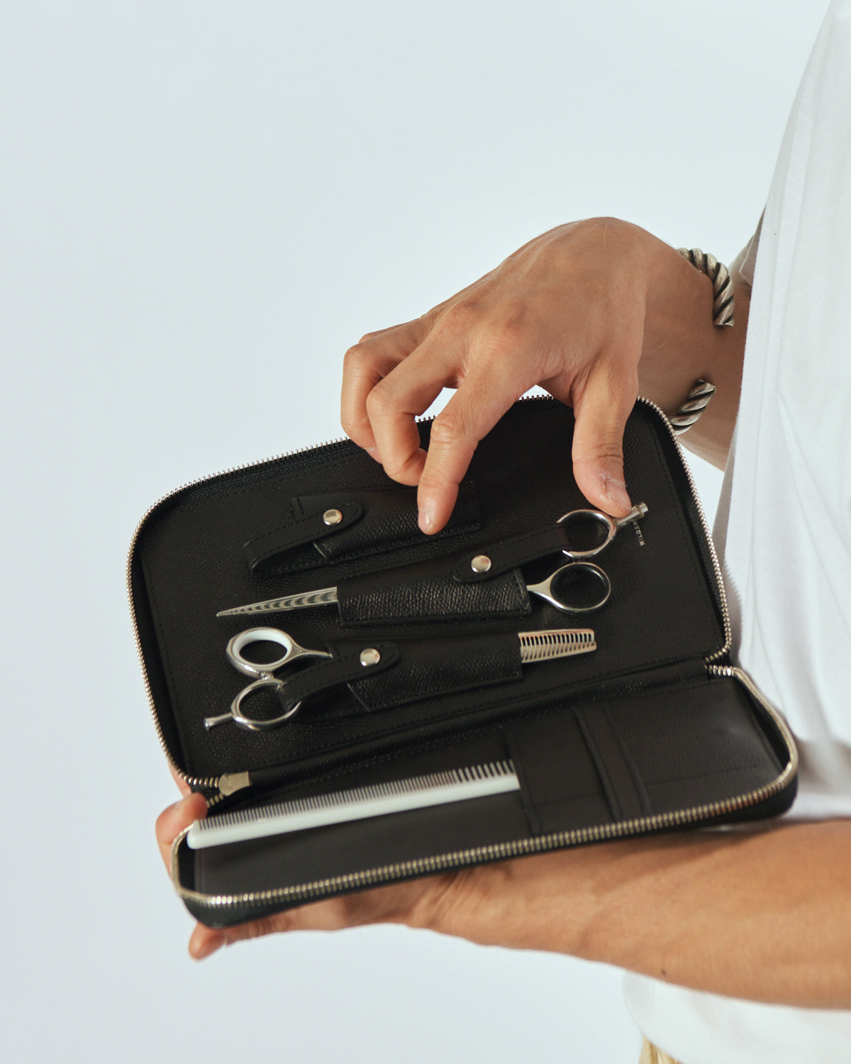 <WILDSWANS> Scissor Case Perlinger / Black x Black