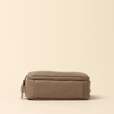 <itten-itten> Leather mini shoulder bag / pale green