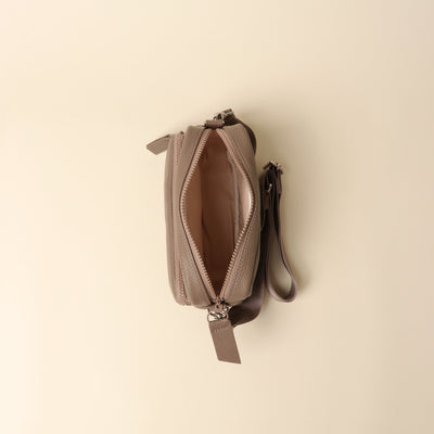 <itten-itten> Leather mini shoulder bag / pale green