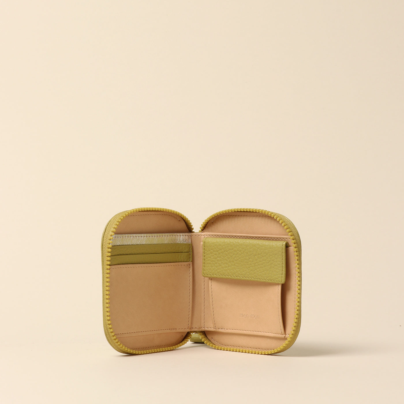 ＜itten-itten > Round Mini Wallet / Oak