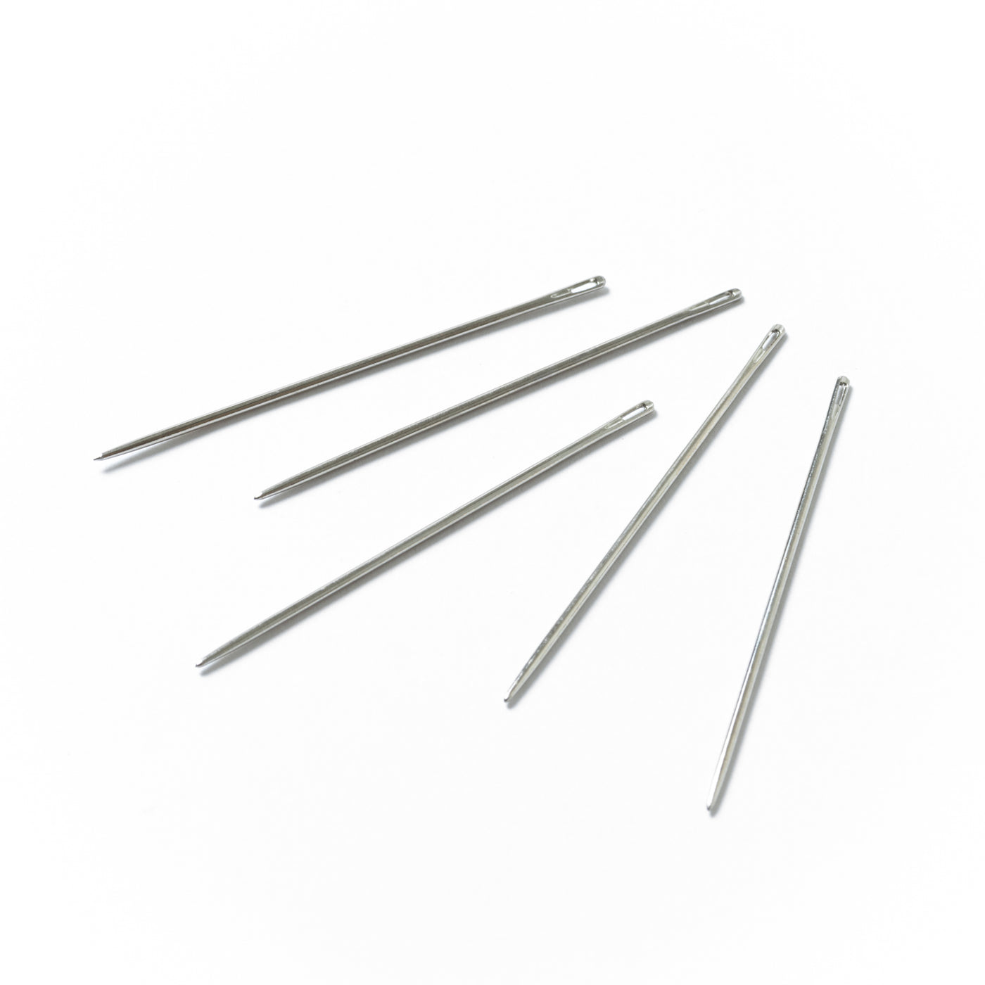 Hand sewing needles (5 pcs)