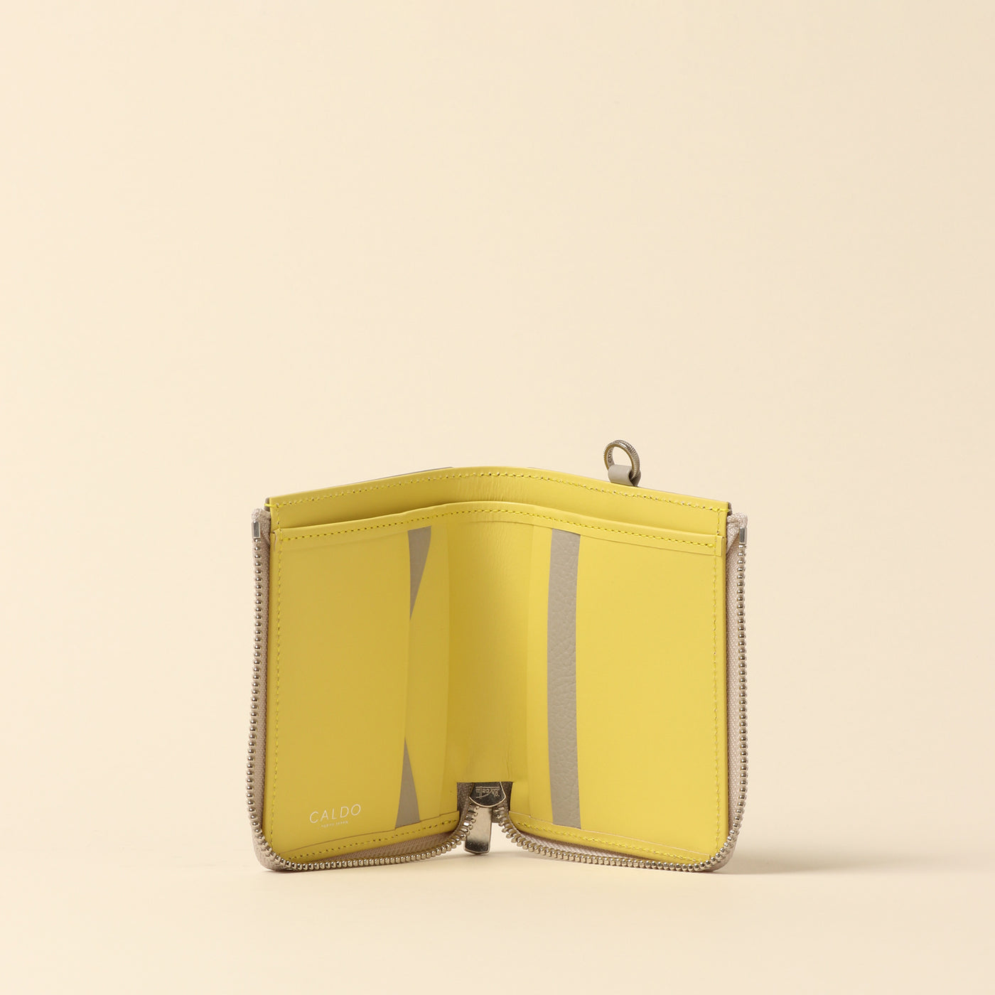 ＜カルドトーキョージャパン＞ CROSSOVER ポケットウォレット/トープベージュ