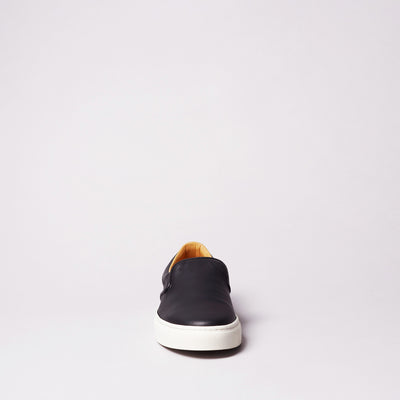 <TOSS> Lance Lance Slip-on Leather Sneaker / White