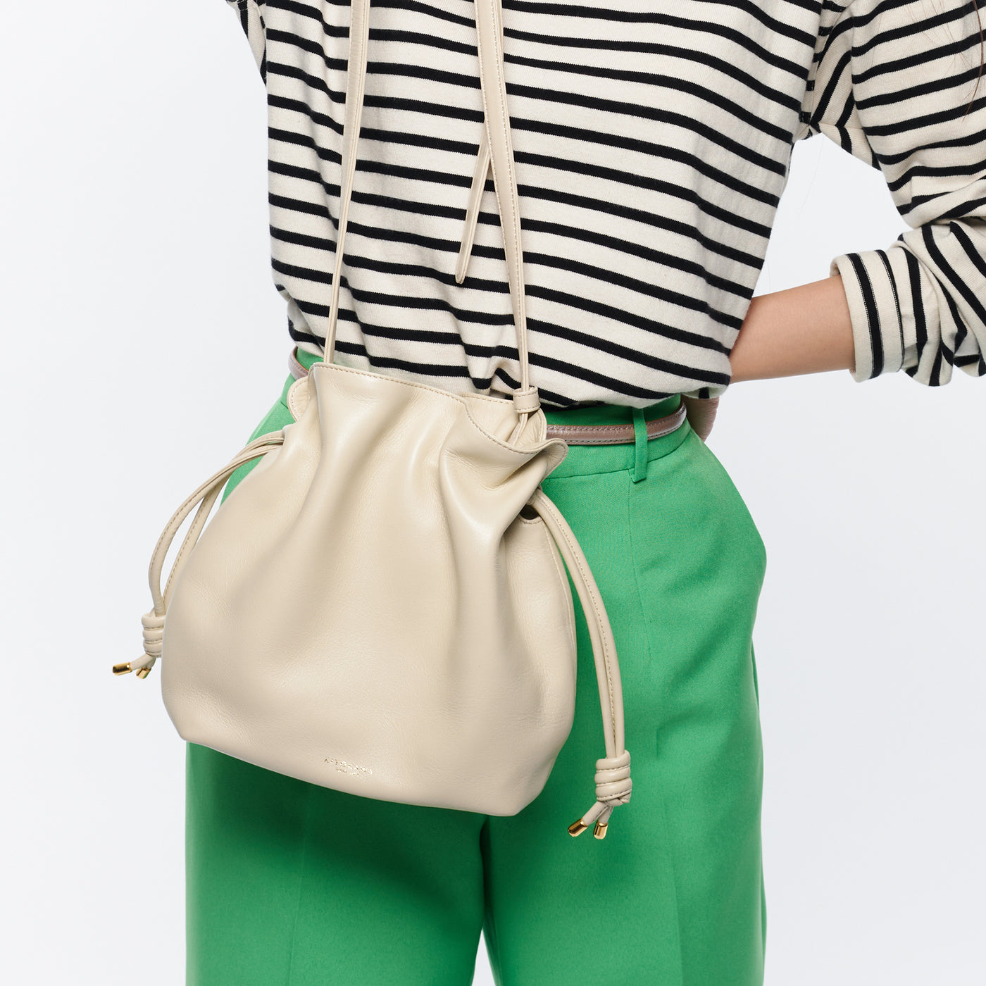 <KIYOKAWA> ZITA Shoulder pochette/ivory